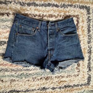 Levi’s®. 501® Cutoofs